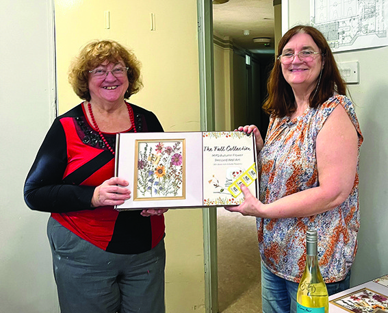 5 LL 09 Rosanna Darby and Antoinette Rea WEB