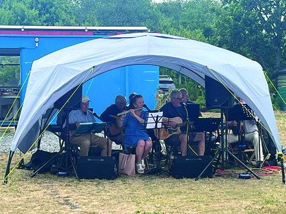 1 DL 03 Plonkers at Turvey Allotments Annual Barbecue