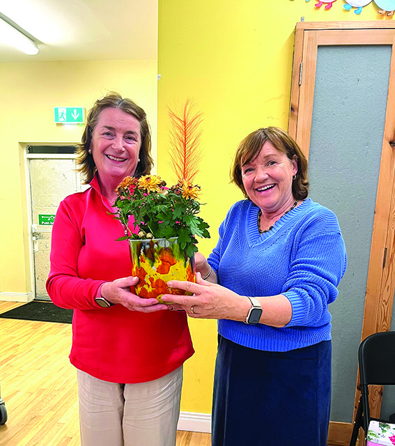 4 LL 08 Teresa Kilmurray won a lovely potted plant at the Raffle at our Guild meeting